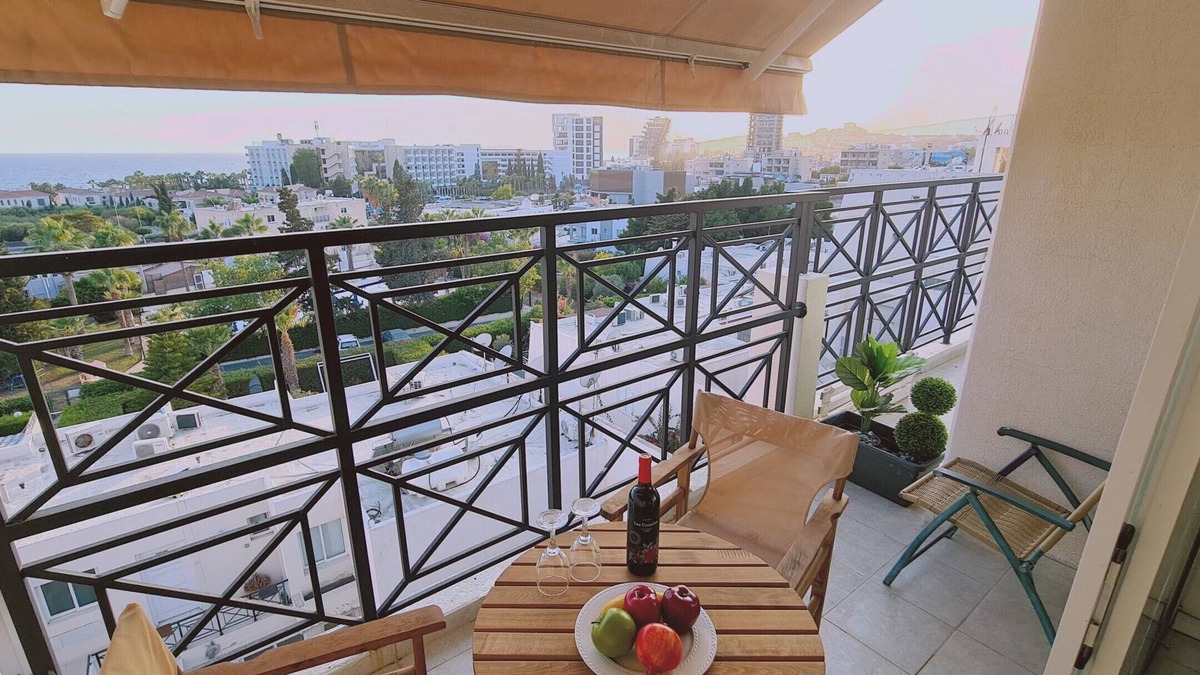 Limassol Apartment | STAY Almeria Apartment