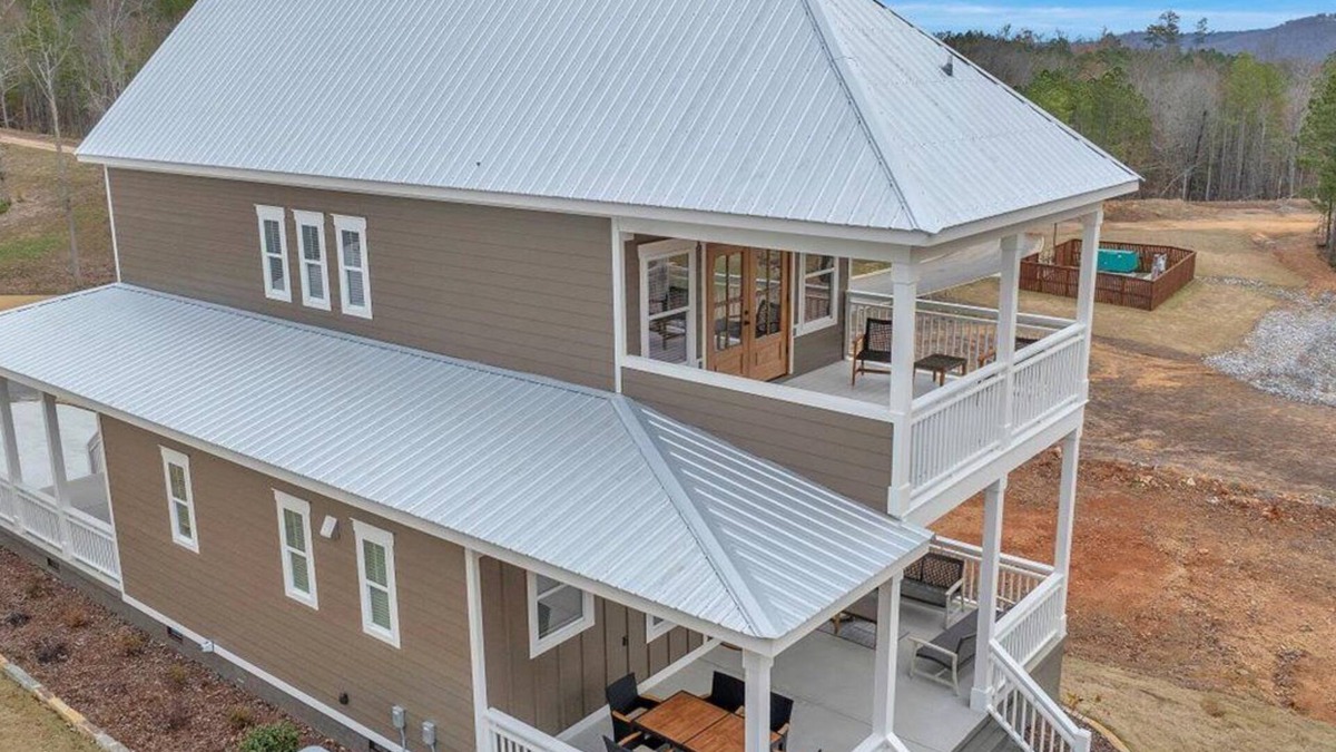 Guntersville Cottage | Stay and Play at Gunter's Landing Golf Course