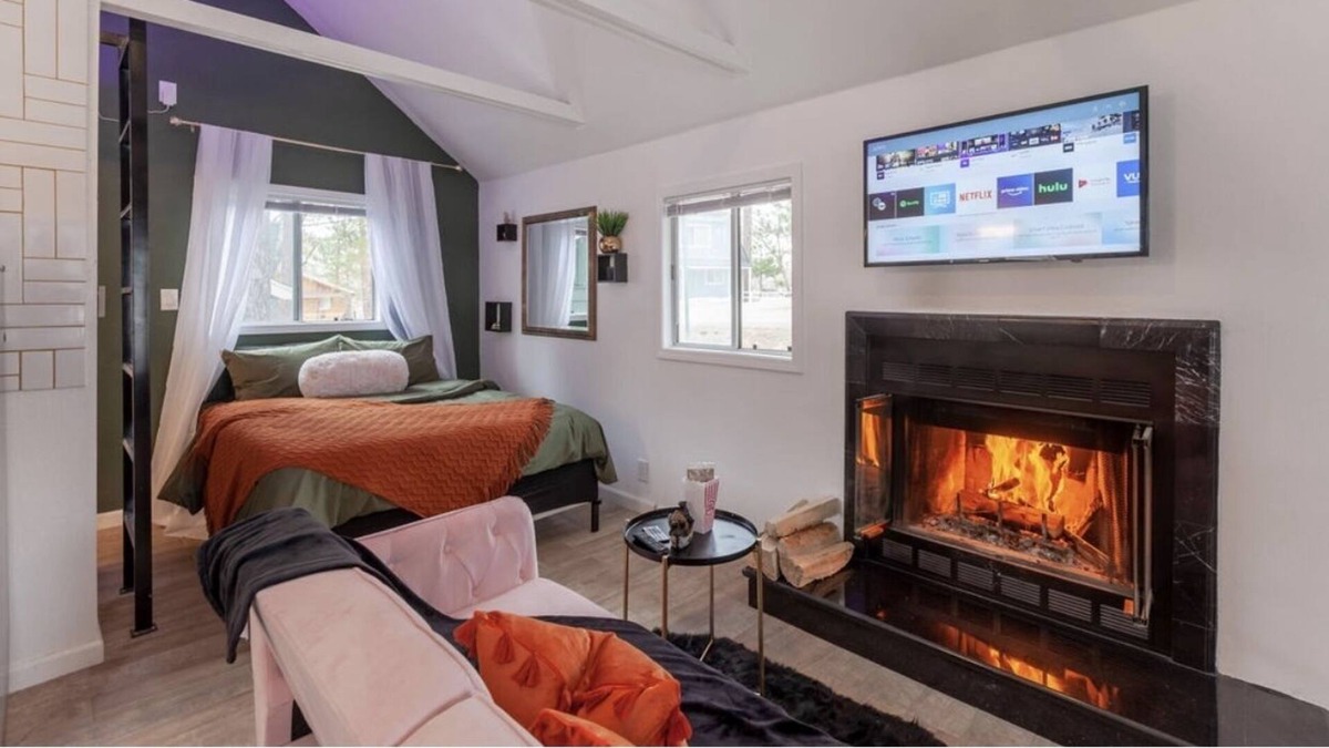 Arrowbear Lake Cabin | Stay and Play Hideaway w/ Hot Tub, Corn Hole and Pac-Man