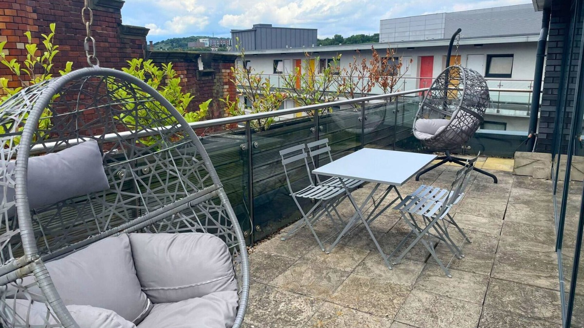 Sheffield City Centre Apartment | Stay Angels @ Blonk Street - Large/Luxury 2 bed