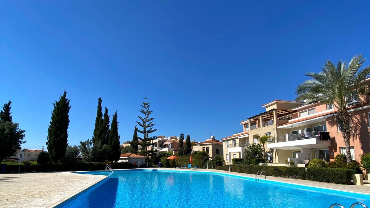 Koloni Apartment | STAY Anthea Gardens- Calm Living
