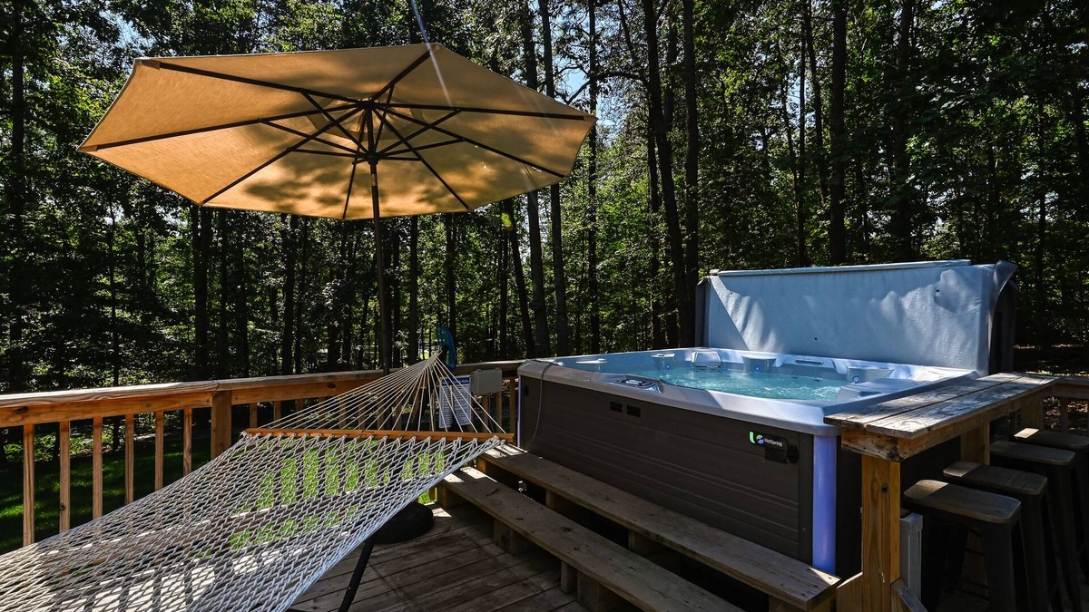 Lakeside Woods House | Stay at a great place at Lake Anna.