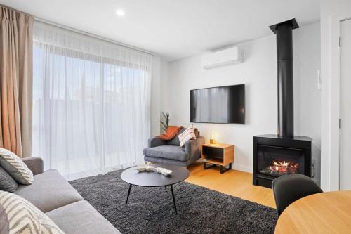 Albert Town House | Stay At Ours - Alberttown