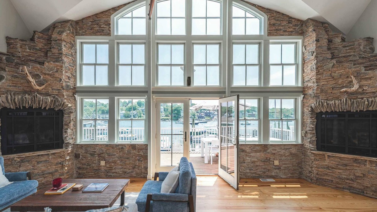 Gloucester House | Stay at Smith Cove Su
