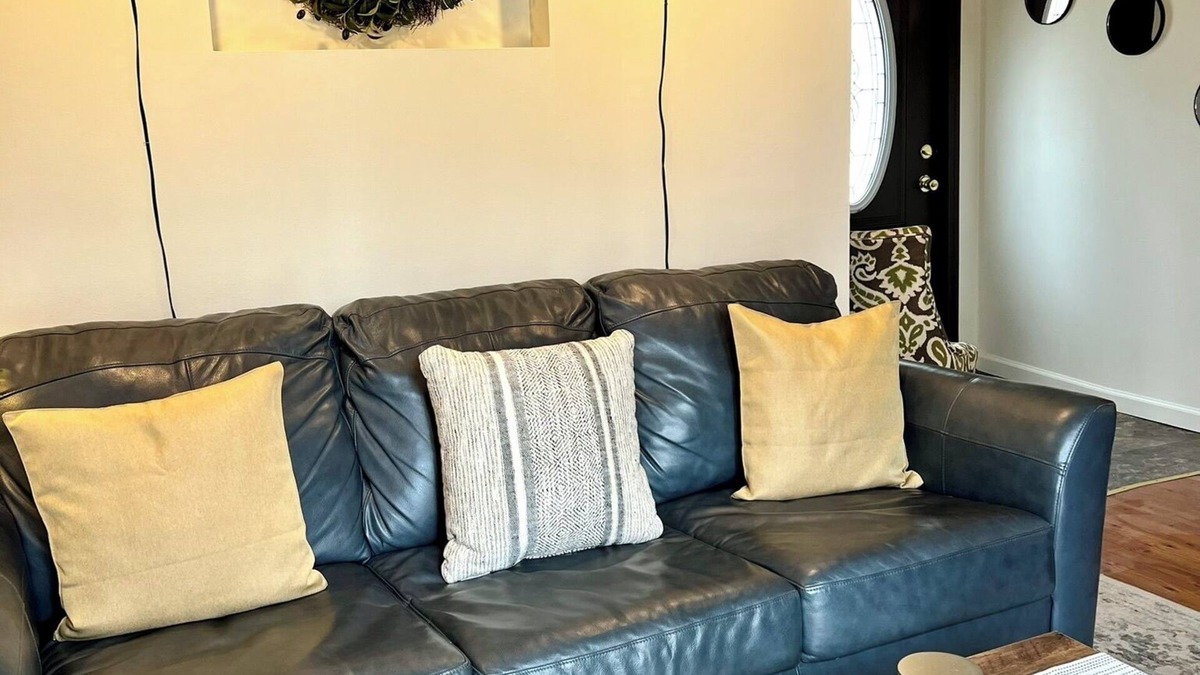 Altmar Cottage | Stay Awhile!Swim/Fish/BoatAutumn Lake. 2 mins. to Salmon River! Cottage5