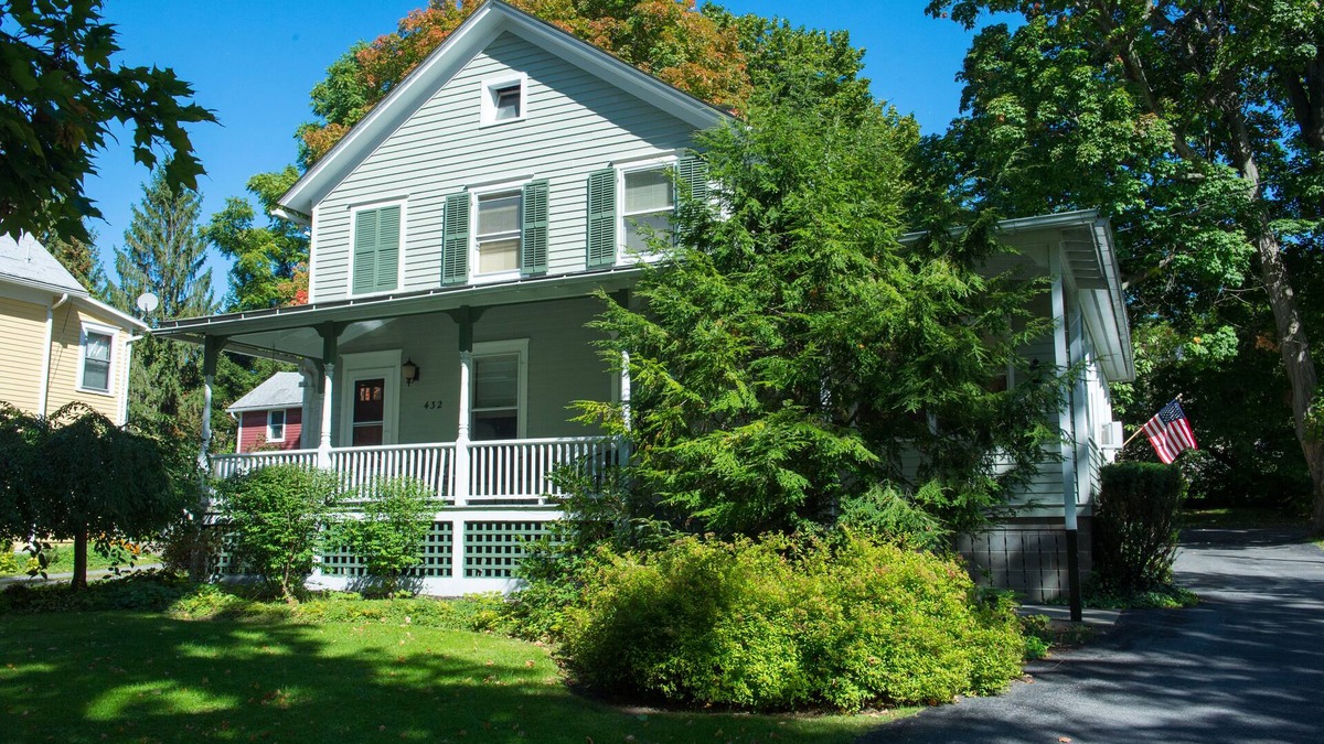 Town of Ledyard House | Stay-cation In Charmified Village Guest House!
