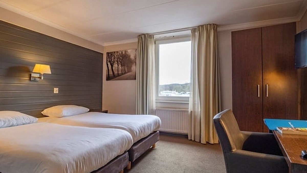 Geulhem Hotel | Stay Close to Nature in Relaxing Room Near Gemeentegrot Valkenburg