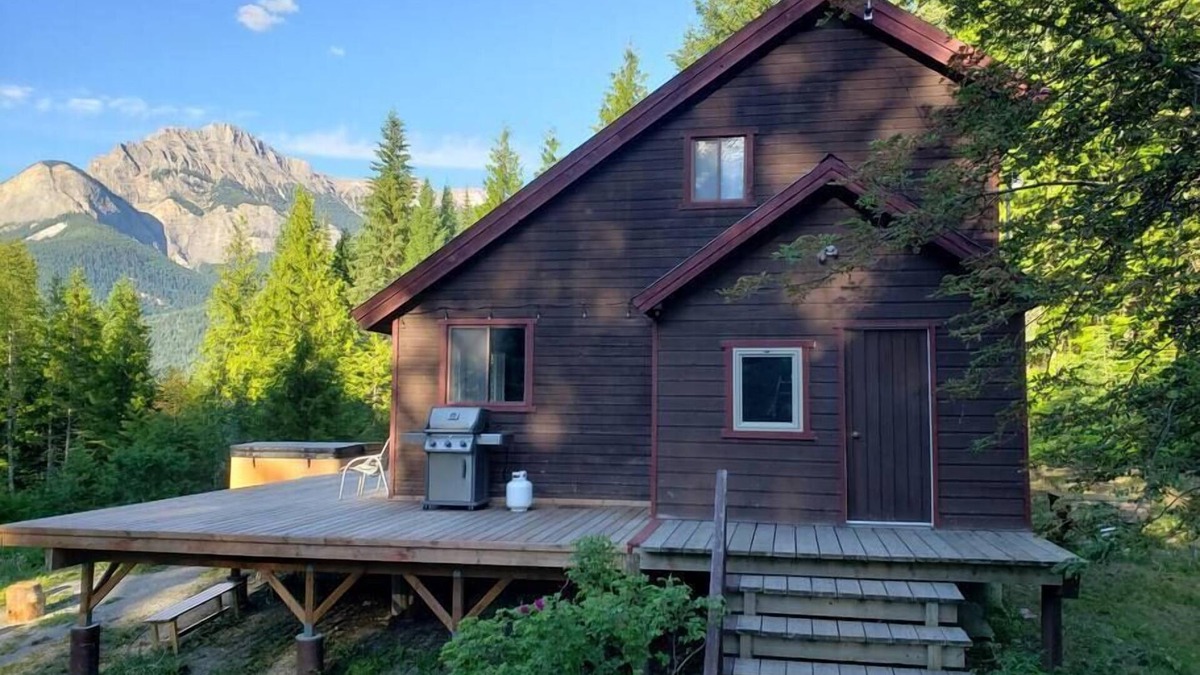 Blaeberry House | Stay Golden - Harnett House