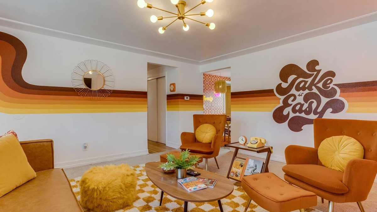 Arvada Plaza Area House | Stay Groovy in Denver | Turf Yard | 5 King Beds