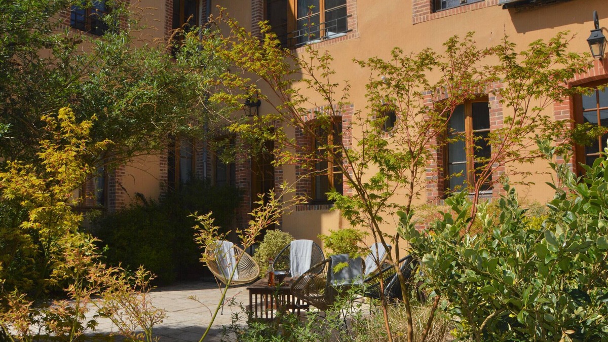 Aubigny-sur-Nere Cottage | Stay in a historic Scottish home with a games room, 19th-century family residence