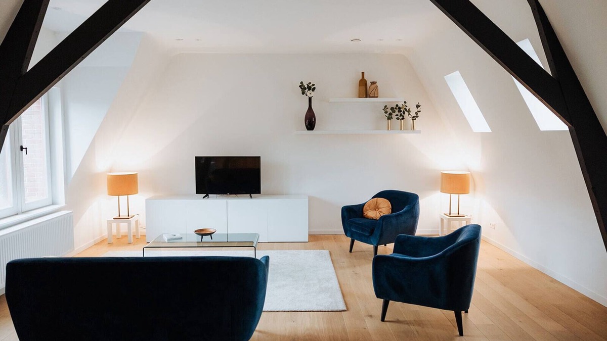 Oostkamp Apartment | Stay in a luxury renovated carriage house on a castle domain near Bruges