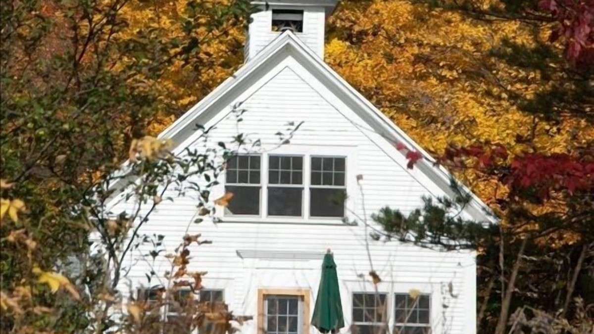 Wolcott House | Stay in a Renovated 1900s-era Vermont Schoolhouse with Sweeping Mountain Views