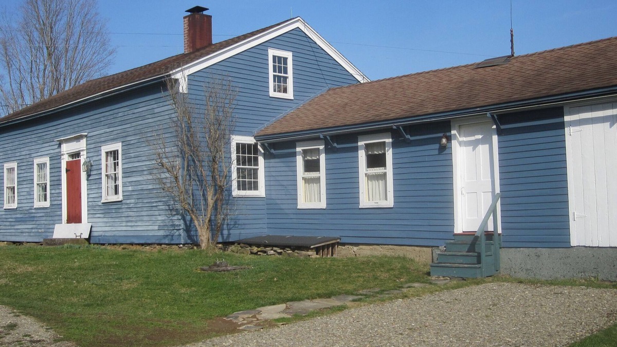 Jamestown Other | Stay in an authentic 1823 post-and-beam framed Federal style rural farmhouse.