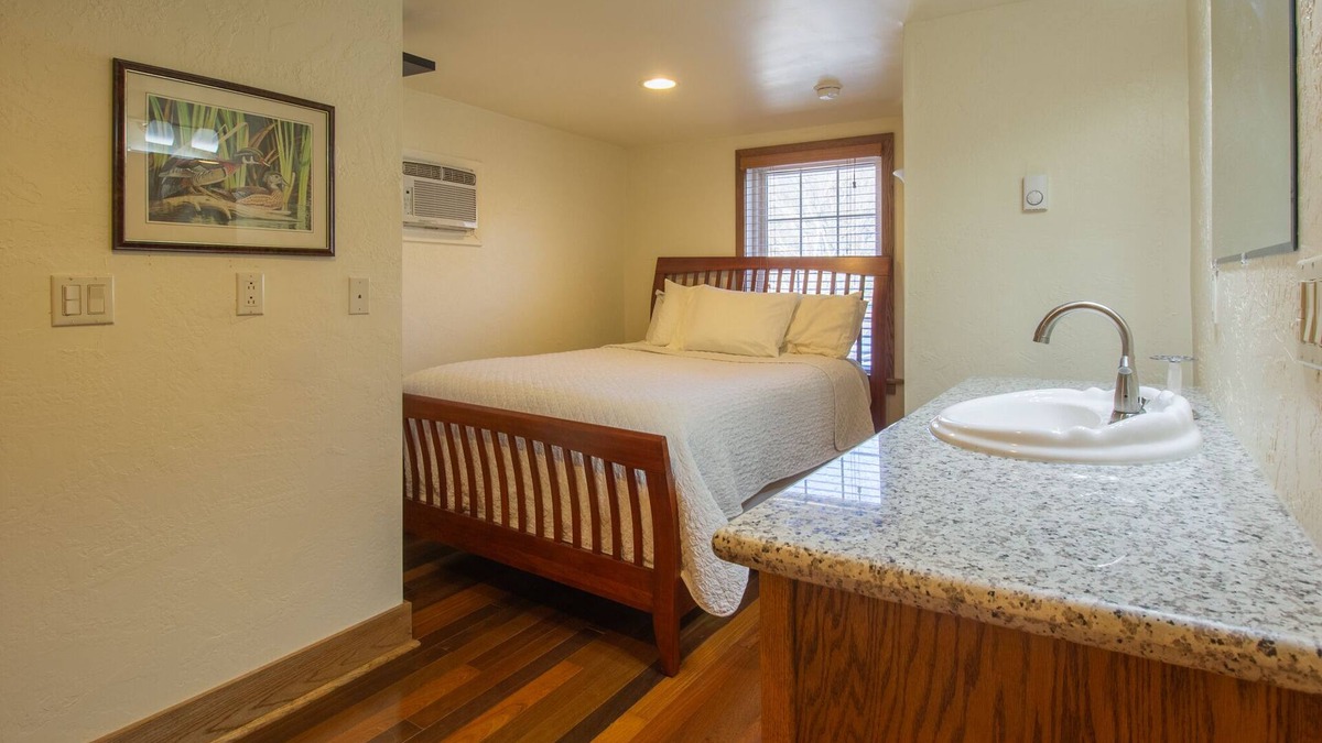 Ohiopyle Apartment | Stay In Ohiopyle in the center of town by the GAP trail
