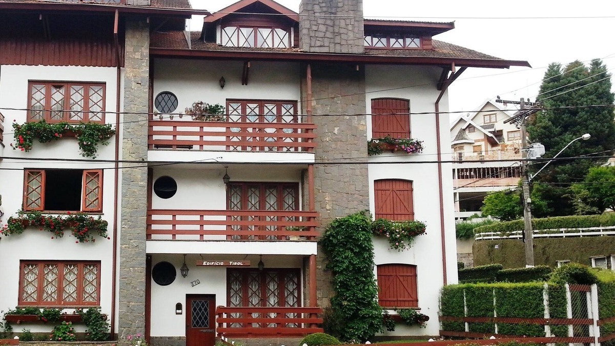 Capivari Apartment | Stay in our comfortable Swiss hut!