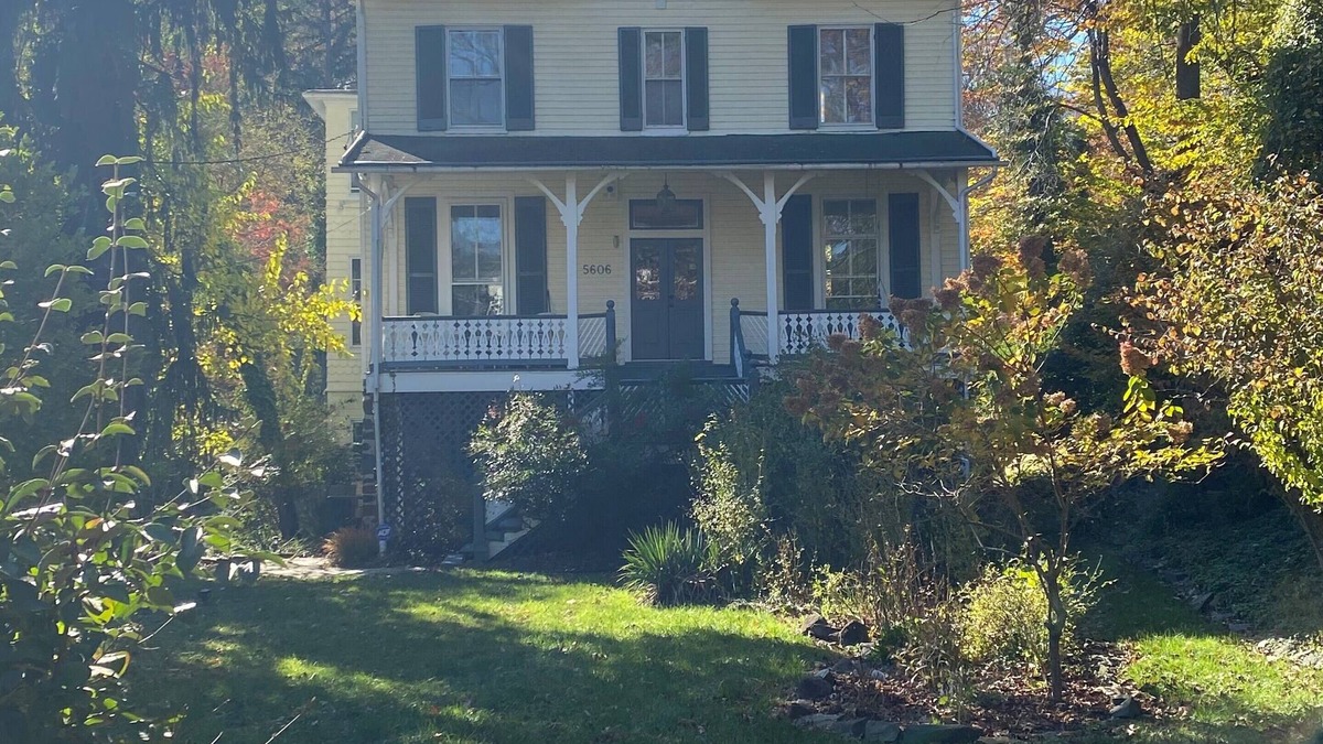 Mount Washington House | Stay in Prince Charming's 3-bedroom house in Baltimore