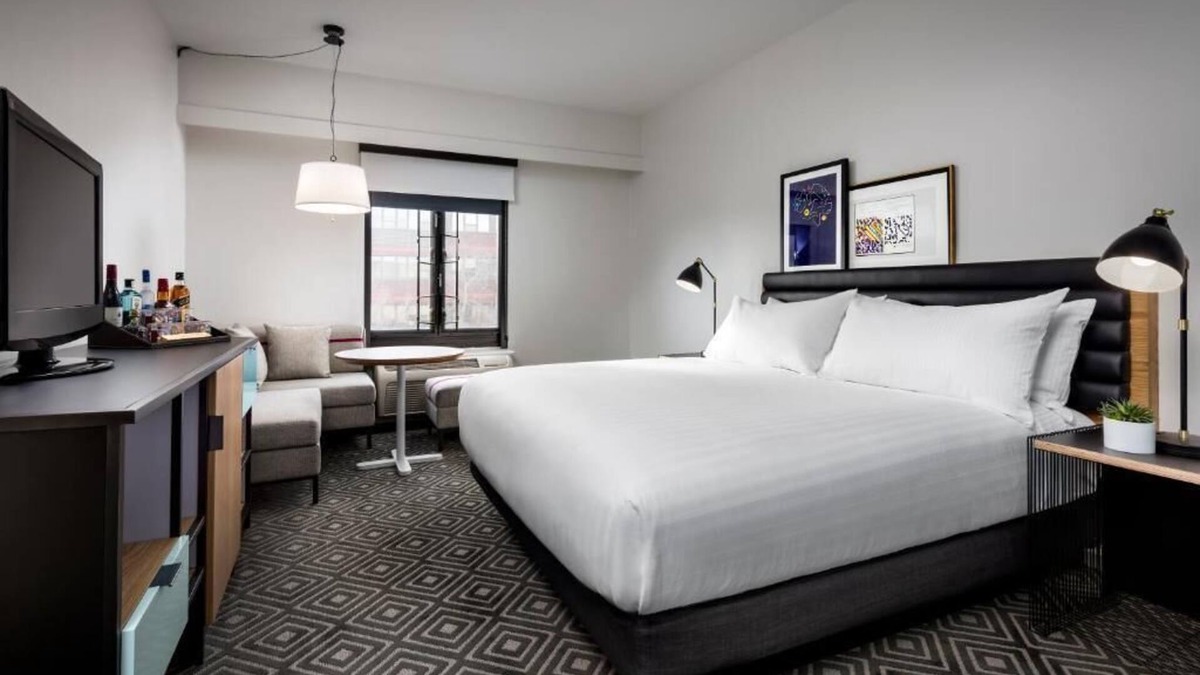 Cambridge Hotel | Stay in Style! Cambridge’s prime location, next to Harvard Square