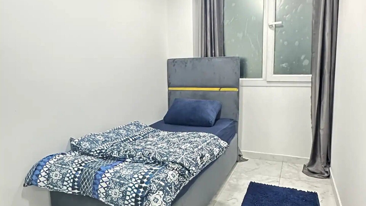 Al Satwa Villa | "Stay in the heart of Downtown: steps from Dubai Mall, Burj Khalifa, and more!"