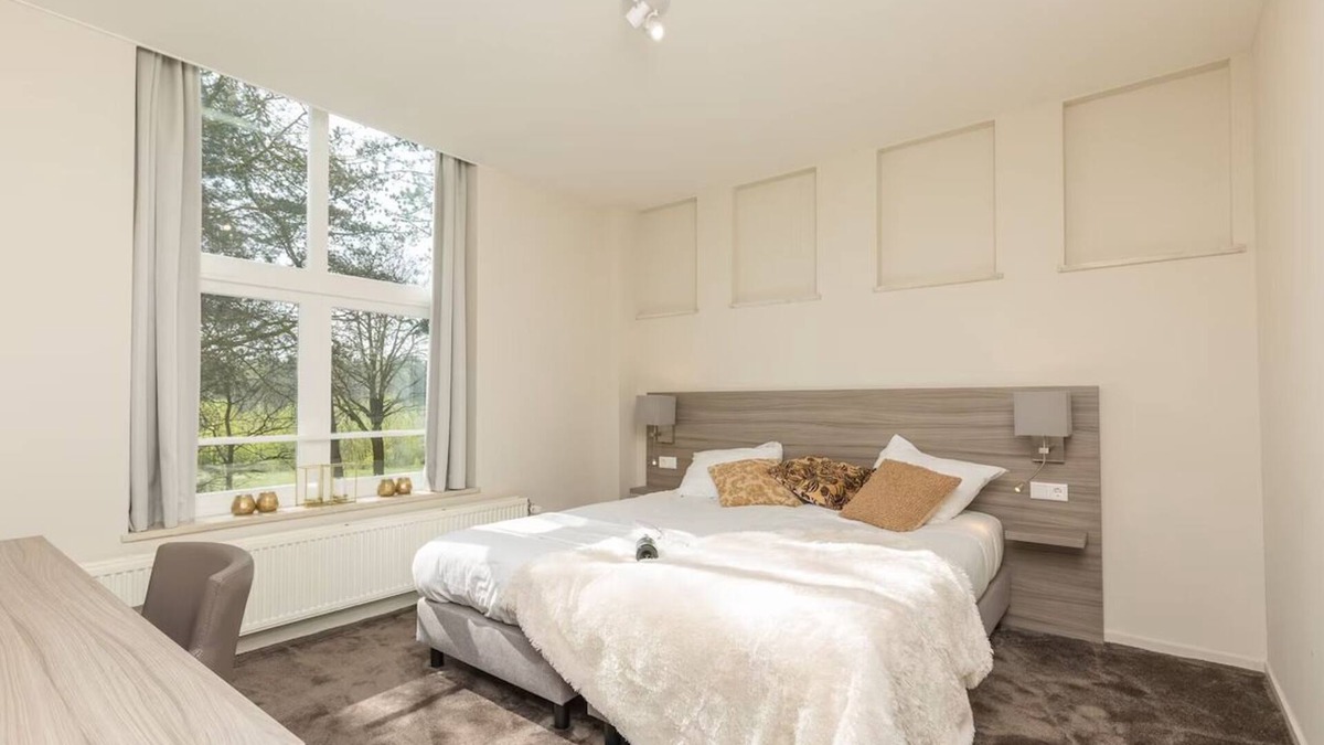 Deurne Hotel | Stay in the Heart of Nature With Comfort All Around! Onsite Dining, Free Parking