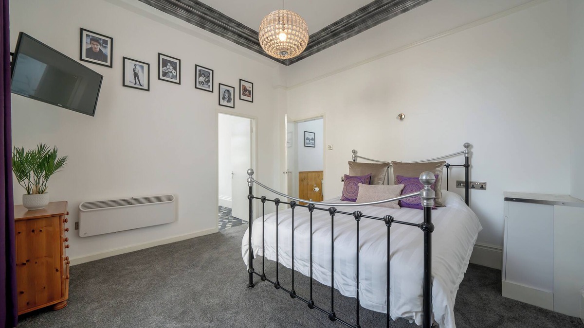 West Derby Apartment | Stay in the place where it all began for The Beatles