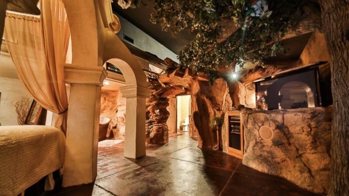 Washington Cottage | Stay in the Zion themed inn!3348714 a new 2nd rental. The Silo Inn