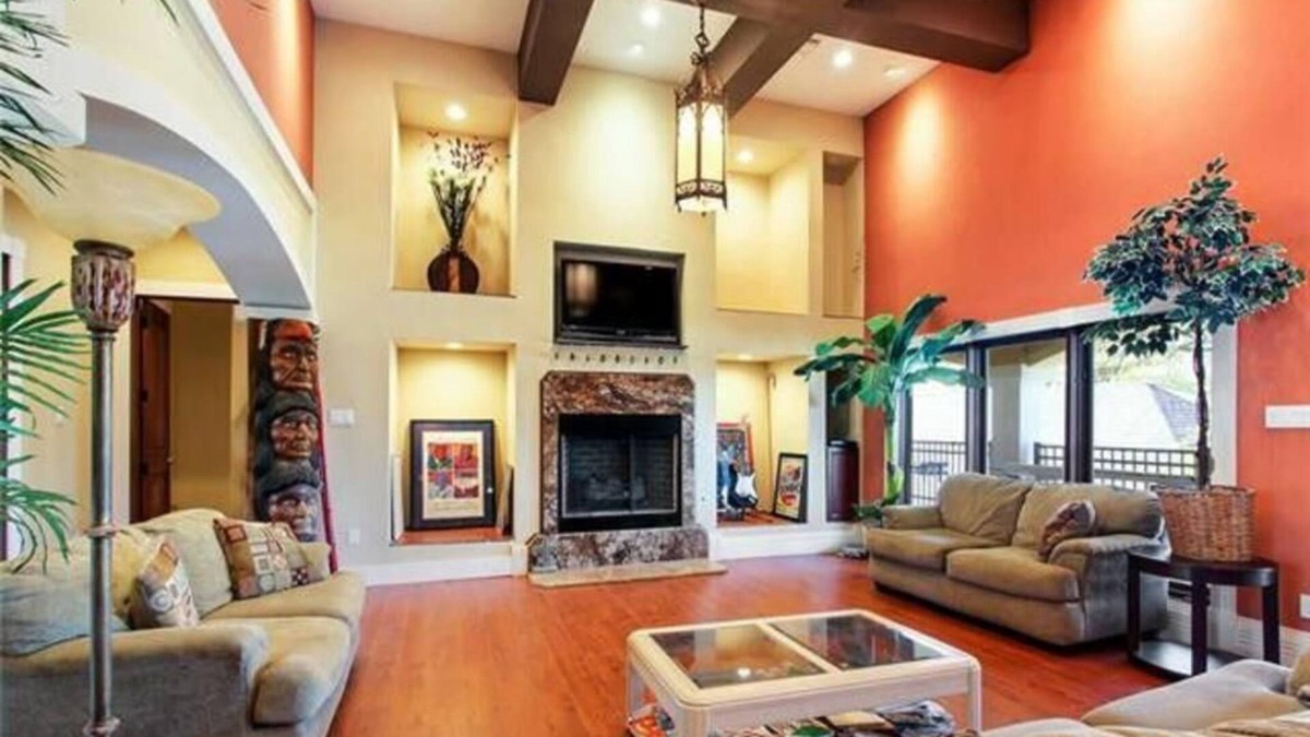 Kenner - Louis Armstrong International Airport Villa | Stay In Your Own Italian-Styled Villa! 1, 2, or 3 Villa Suites Available.