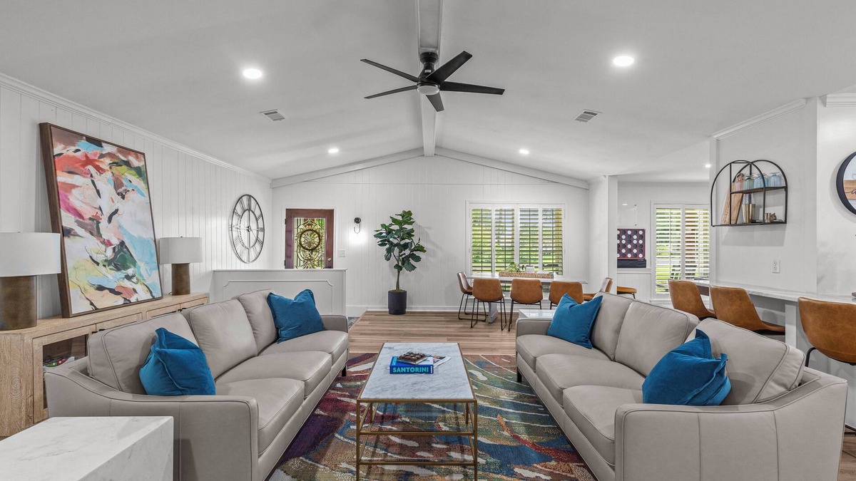 Flowood House | Stay Local Fantastic 4 Bedroom Near the Rez Sleeps 16
