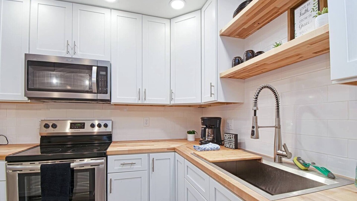 Champaign House | Stay Local STR: Peach Street