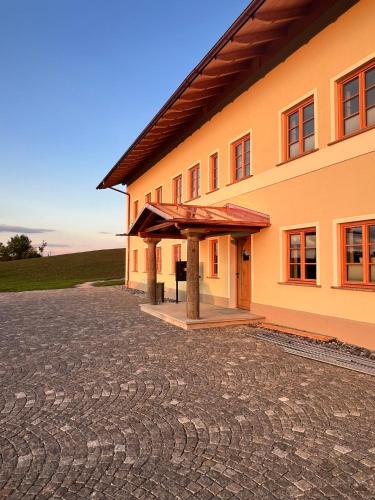 Dorfen Apartment | Stay Nice Apartments Dorfen Nähe München Jacuzzi Grillkota 75 Zoll TV