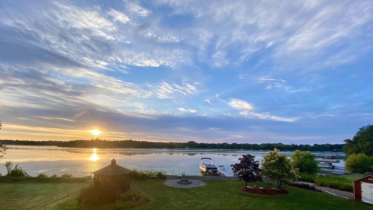 Isanti Cabin | Stay on our pristine lake - bring your boat or let us take you out on ours!