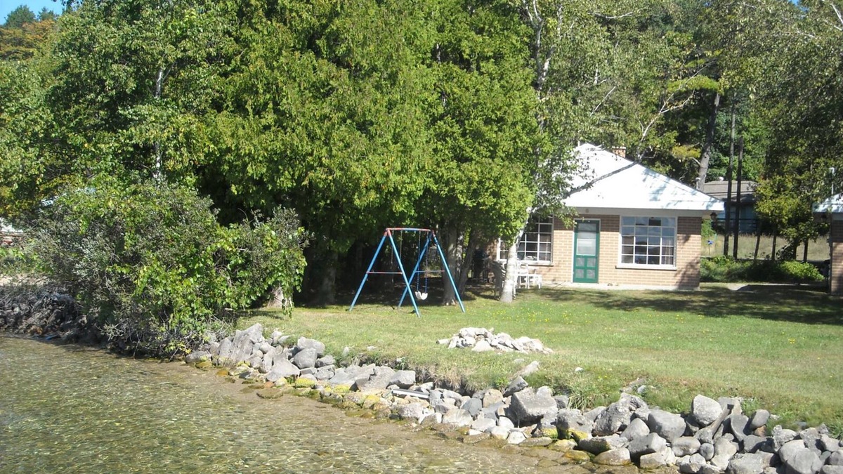 Lake Township Cottage | Stay on the water-Incredible Crystal Lake Lake Front Cottage!