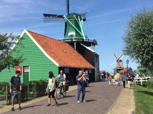 Zaanse Schans Hotel | Stay overnight at Windmill Village Zaanse Schans - Amsterdam