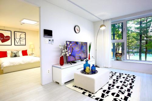 Goyang House | Stay Park 1