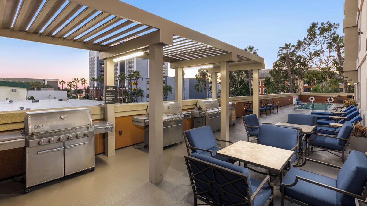 Anaheim Resort Hotel | Stay & Play Anaheim! Queen Suite w/Pool, Gym, BBQ, Disney Walking Distance!