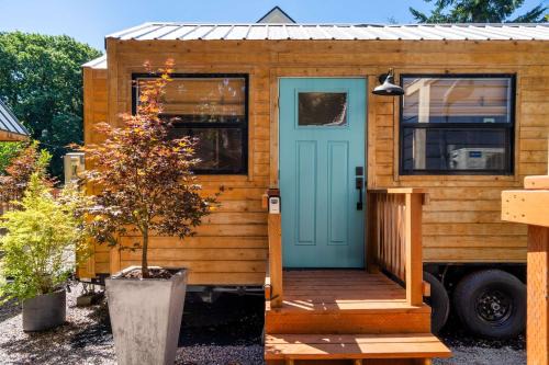 Hosford-Abernethy House | Stay Portland - Tiny Farmhouse - Walk to Local Shops & Restaurants