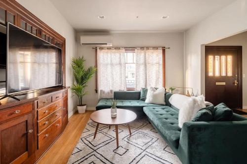 Kerns Apartment | Stay Portland - Well-Preserved Quintessential 1922 Craftsman