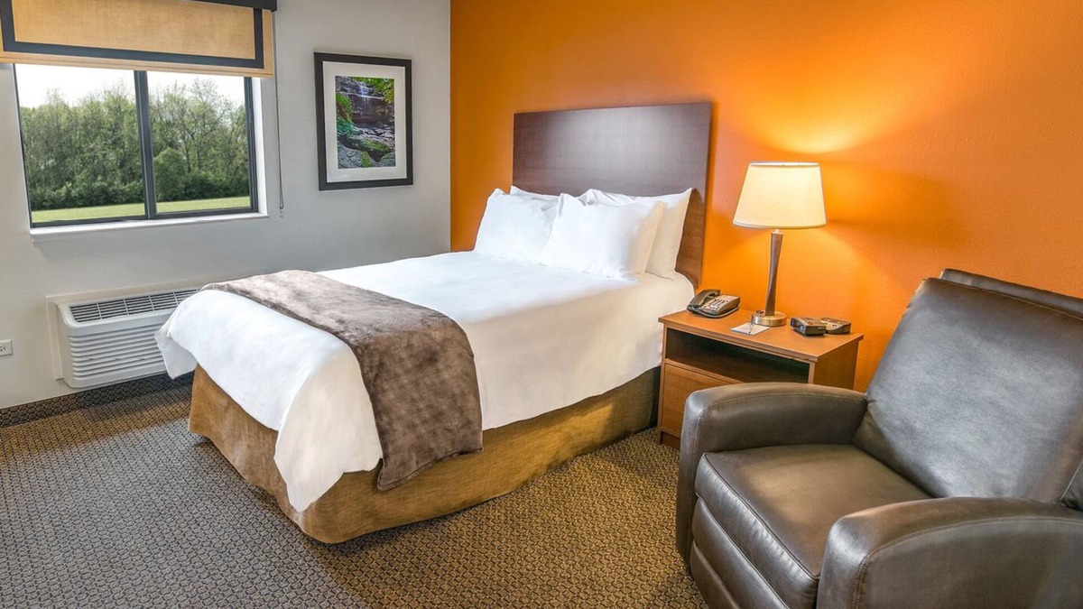 Hastings Hotel | Stay Productive or Relax in a Fully Equipped Room Near Downtown Hastings