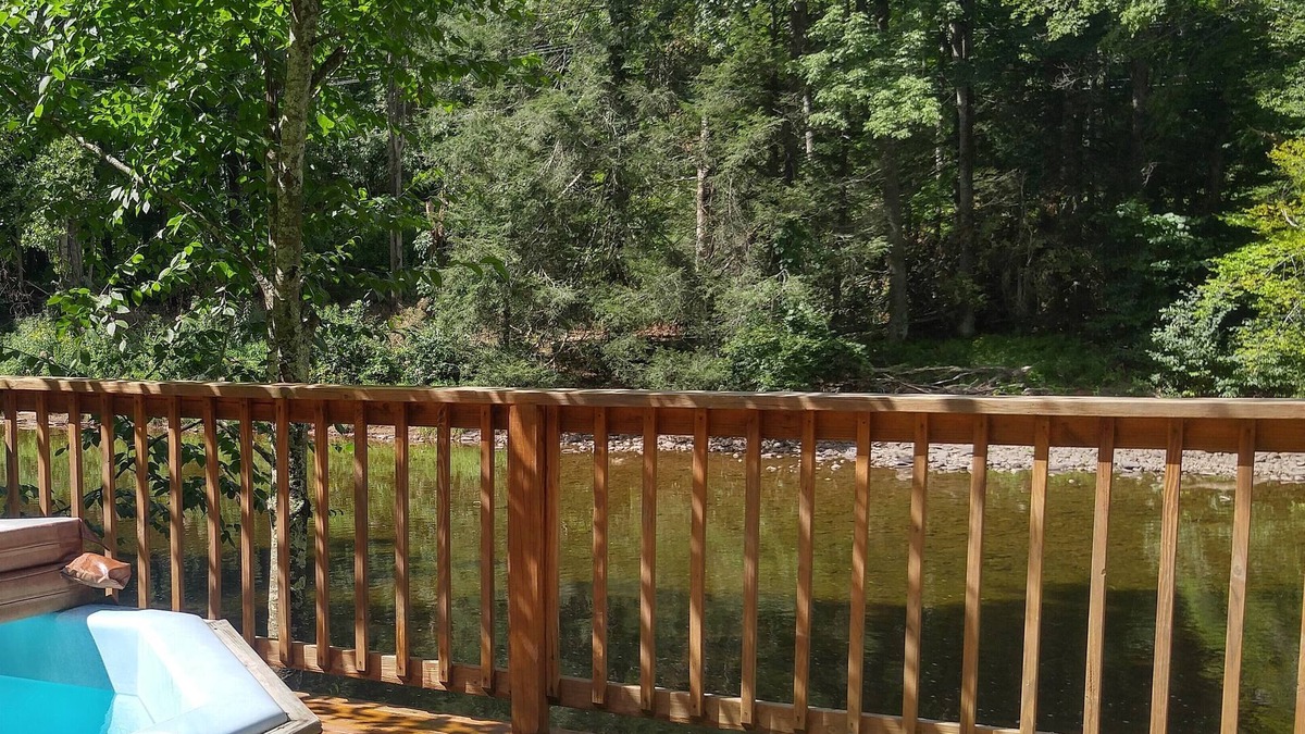 Elkins Cabin | Stay RIVERFRONT. Stay CHEAT RIVER LODGE
