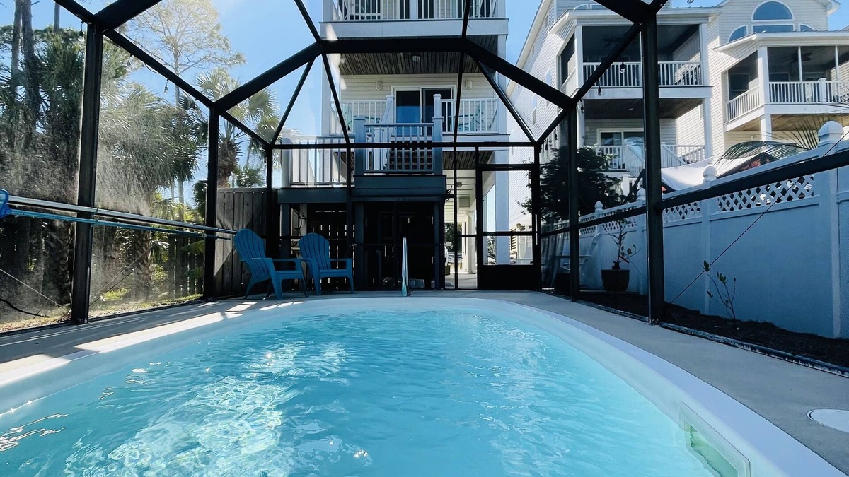 East End House | STAY SALTY~ Pool, Gorgeous Bay Views, In Town Center & Golf Cart Friendly Area.