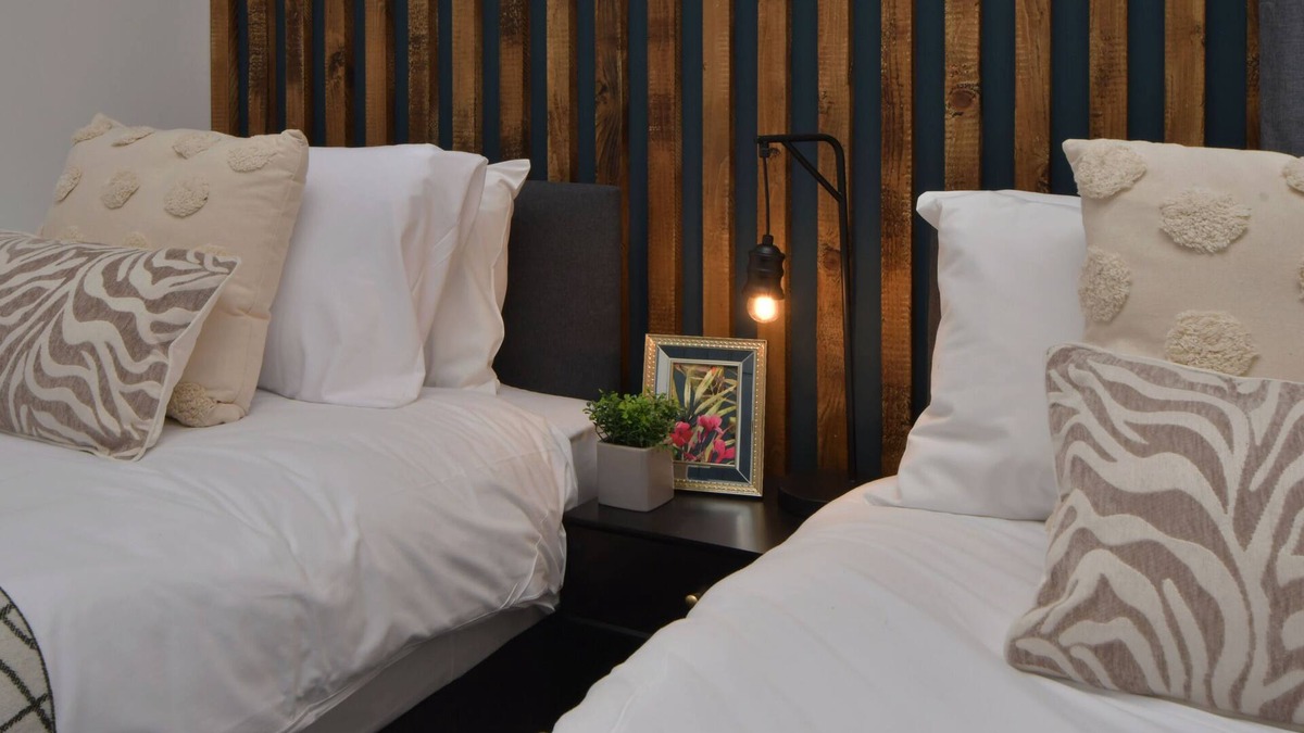 Burton on Trent Apartment | Stay @ Shobnall Road Burton - Twin Studio