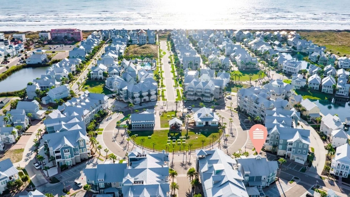 Cinnamon Shore House | Stay@‘Summer Breeze,’ a 2-Story, Cinnamon Shore Townhome w/Great Amenities