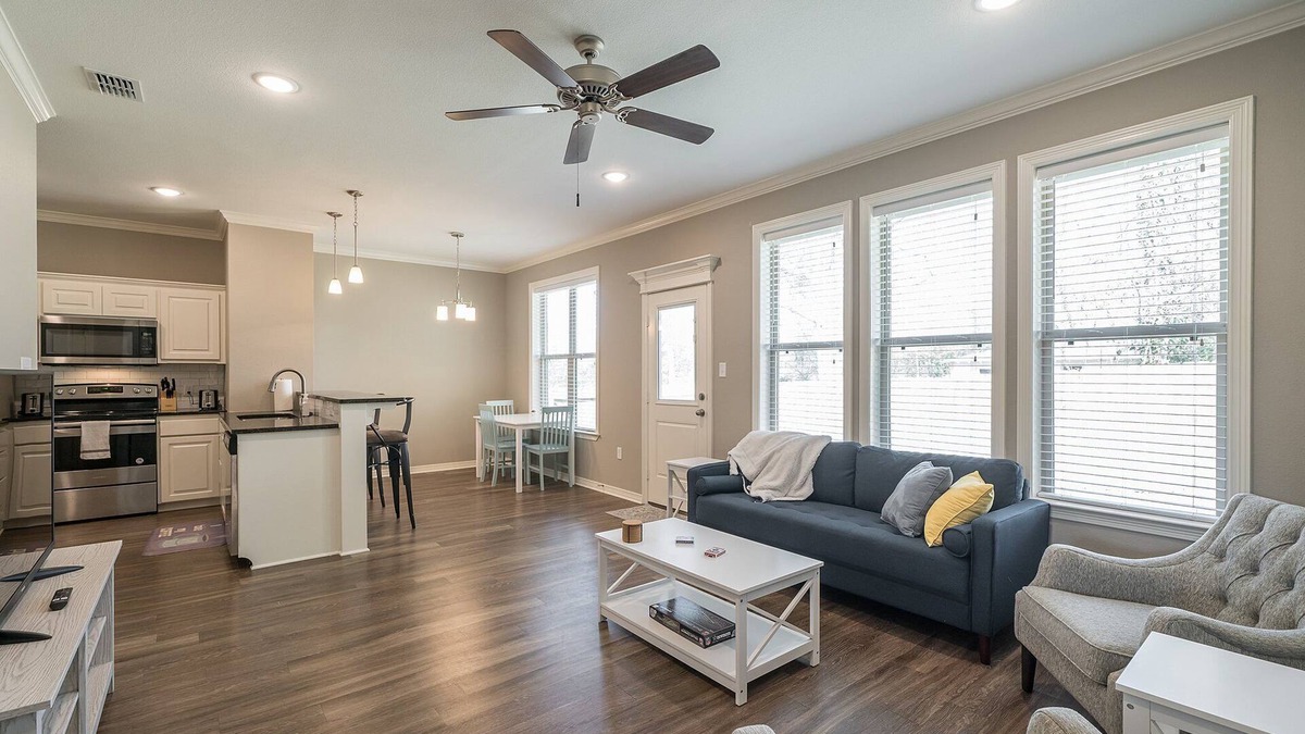 Tyler House | STAY TYLER @ parklen- 2 mins away from hospitals