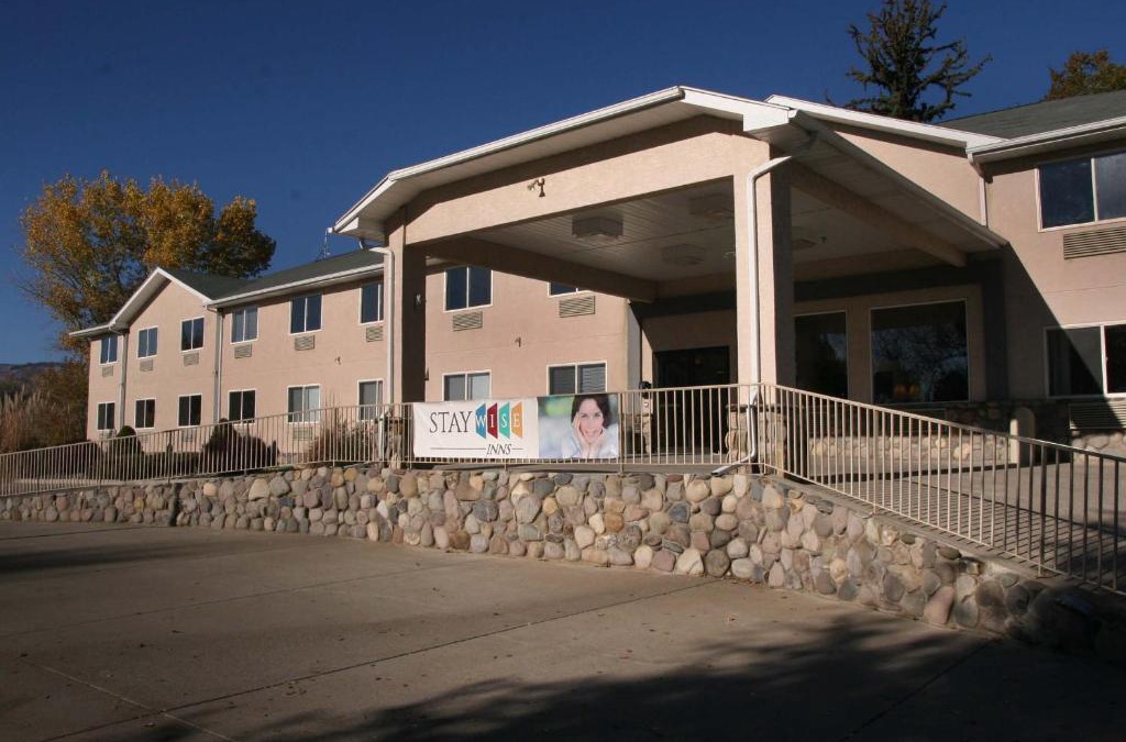 Cedaredge Hotel | Stay Wise Inn Cedaredge