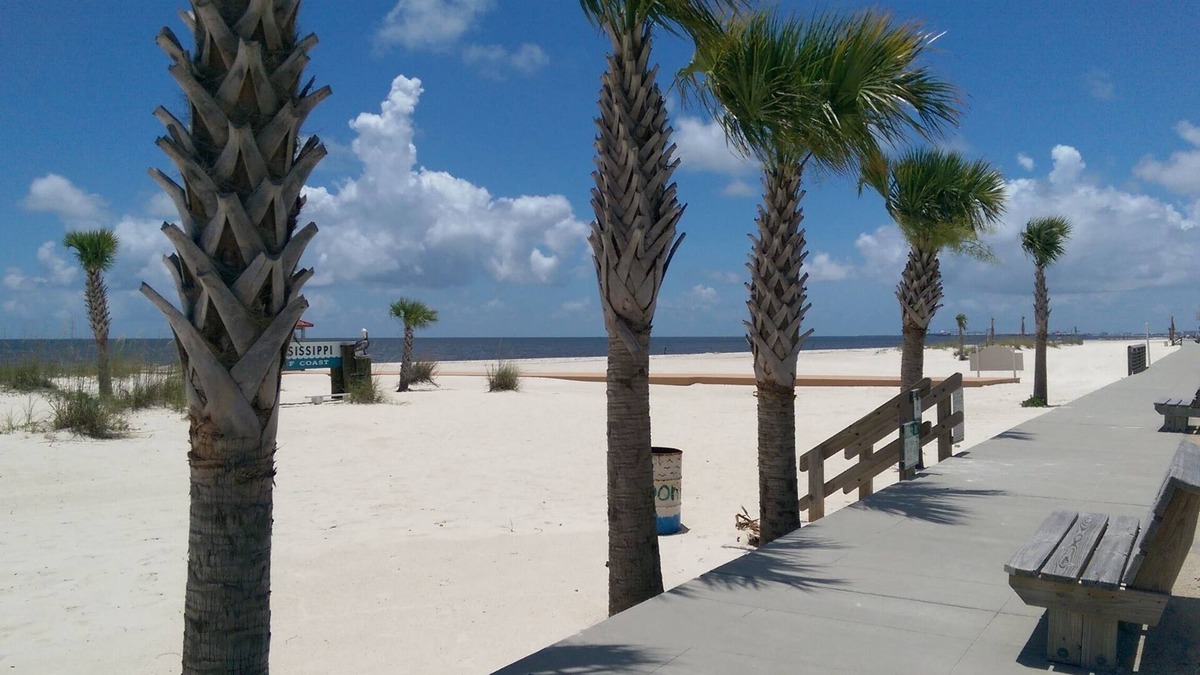 Gulfport House | Stay with us for your best vacation EVER @ Sunny Side up