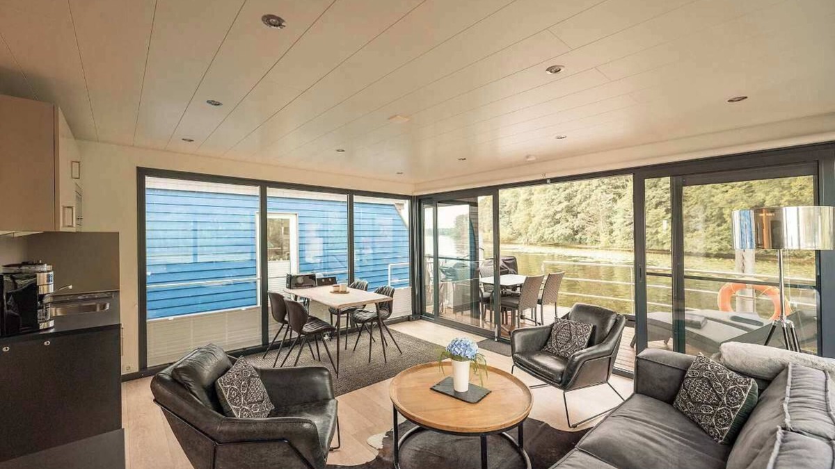 Niederneuendorf Boat Rental | Stay24 - Schwimmendes Ferienhaus im Grünen Brandenburg vor den Toren Berlins
