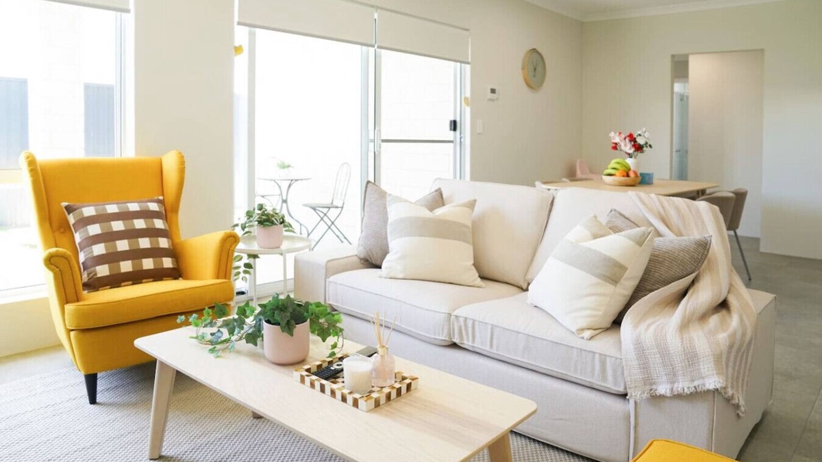 Baldivis House | StayAU 5BRM Coastal Retreat for Families in Perth