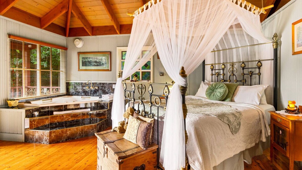 Mount Dandenong Cabin | StayAU Windsong Cottage Idyllic Getaway Dandenong