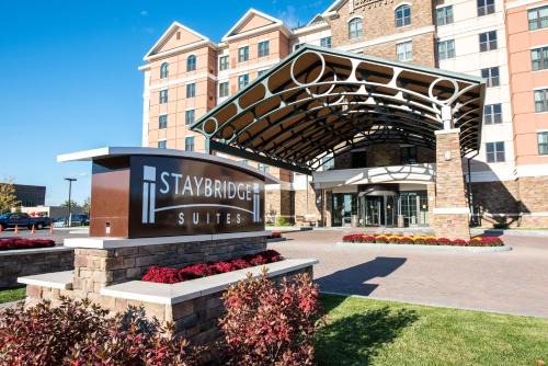 Newtonville Hotel | Staybridge Suites Albany Wolf Rd-Colonie Center by IHG