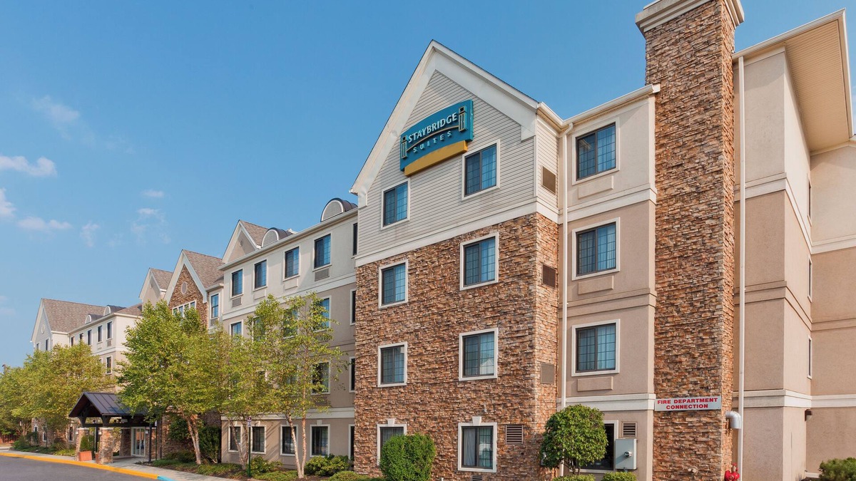 Allentown Hotel | Staybridge Suites Allentown Bethlehem Airport by IHG