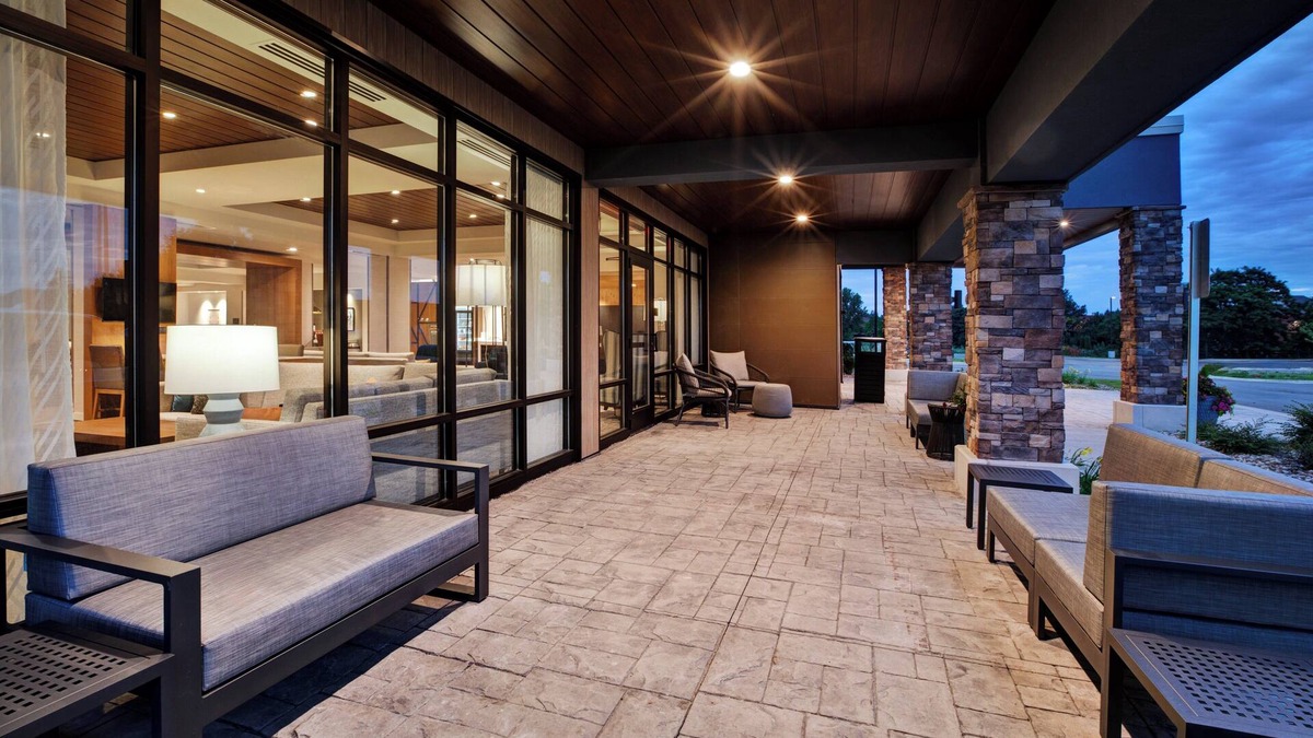 Crystal Springs Hotel | Staybridge Suites Grand Rapids South by IHG